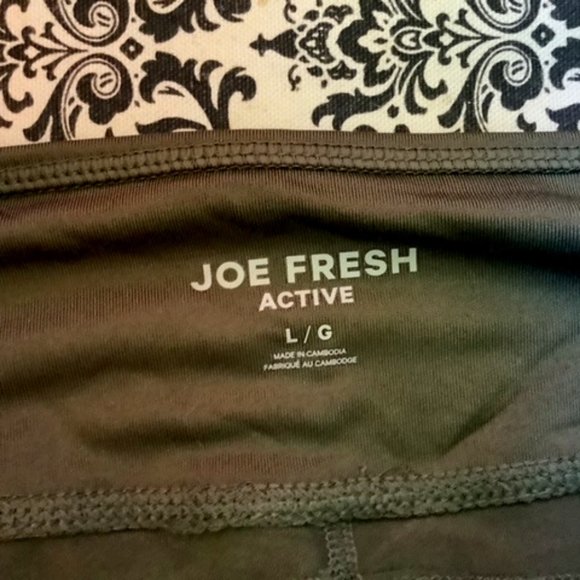 Active wear shorts - Picture 2 of 2